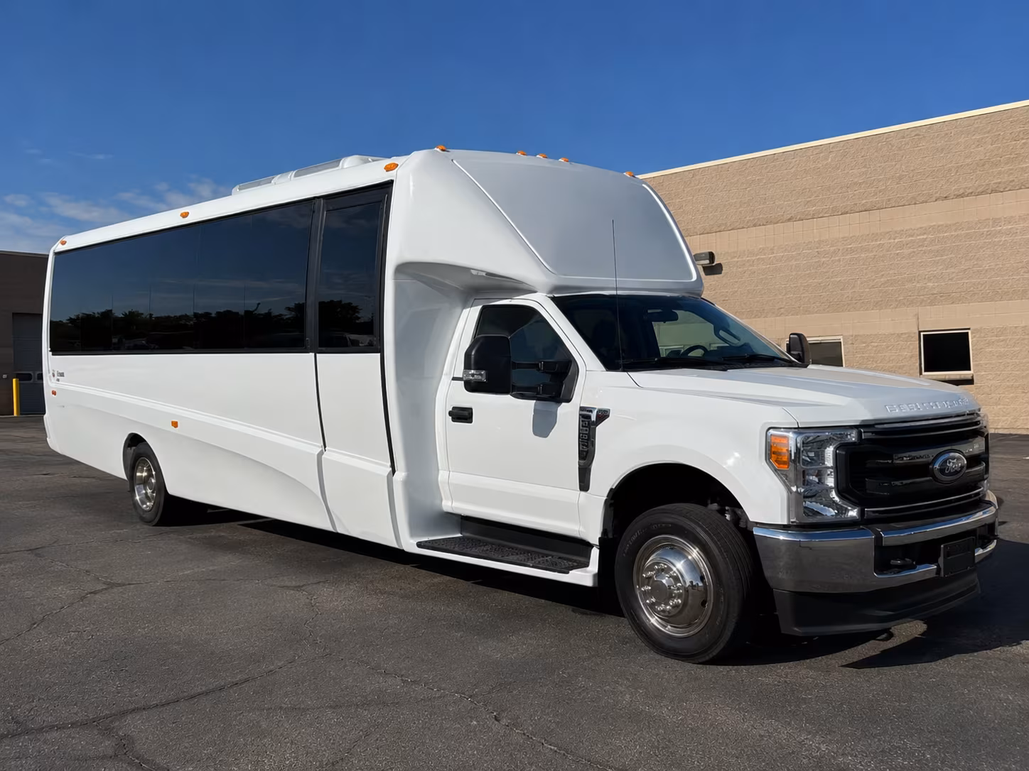 merced rent a shuttle bus for your merced employees