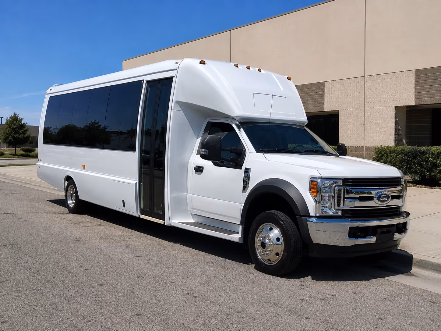 tulare airport shuttle bus rentals